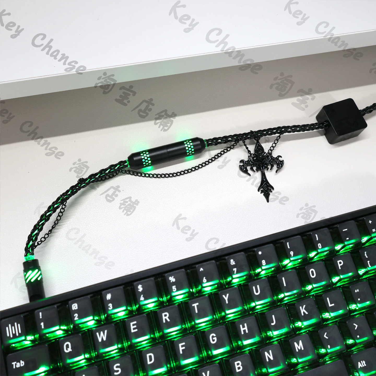 克罗心暗黑全段发光8K磁轴航插线