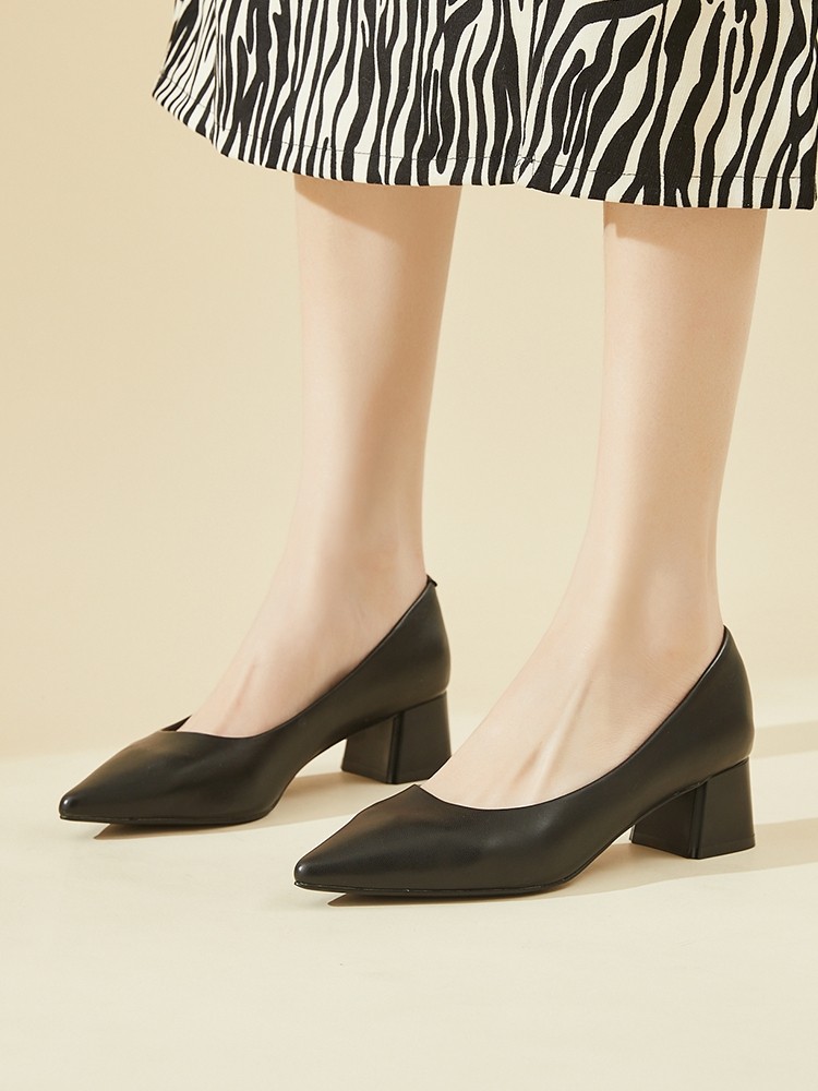 达芙妮尖头粗跟单鞋女鞋2024春款工作鞋上班职业通勤鞋羊皮高跟鞋