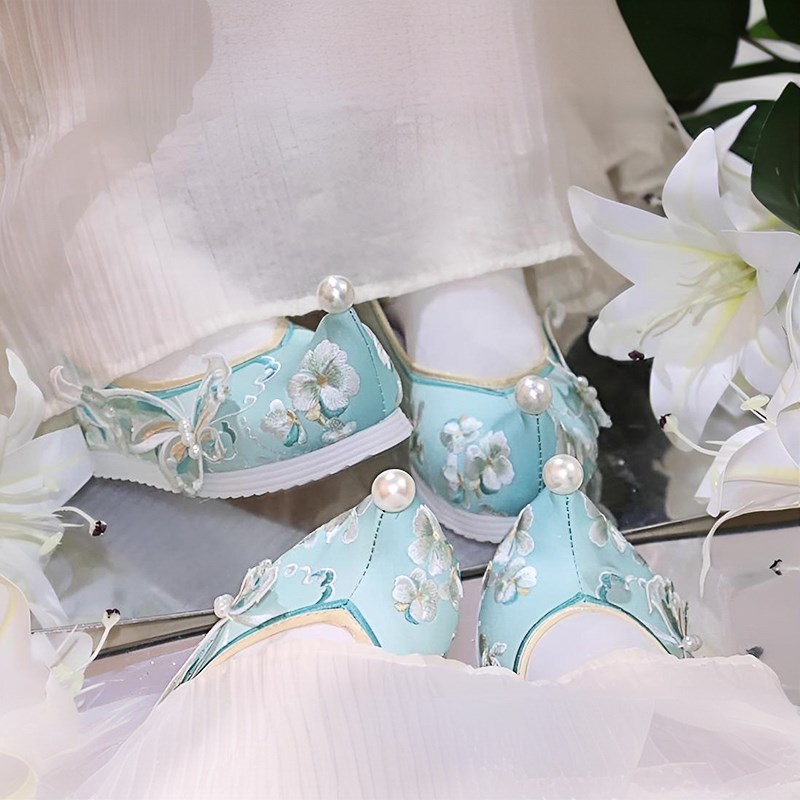 速发汉服鞋子春款立体蝴蝶刺绣翘头弓鞋绿色渐变百搭古风绣花鞋