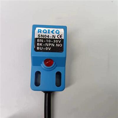 方形接近开关金属感应开关限位感测器SN04-N直流三线NPN常开24V