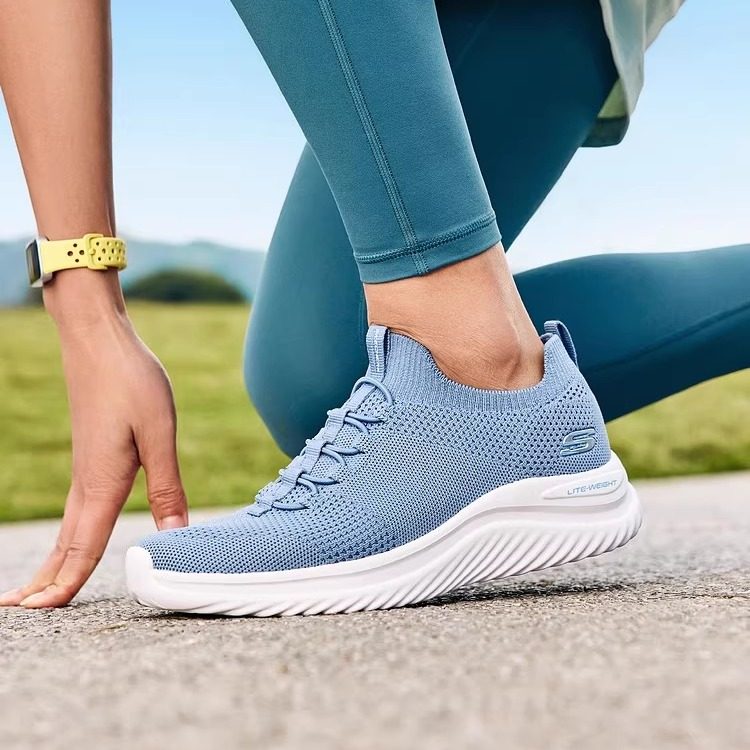 Skechers斯凯奇女鞋秋冬绑带跑步鞋EVA大底耐磨抓地运动鞋898020