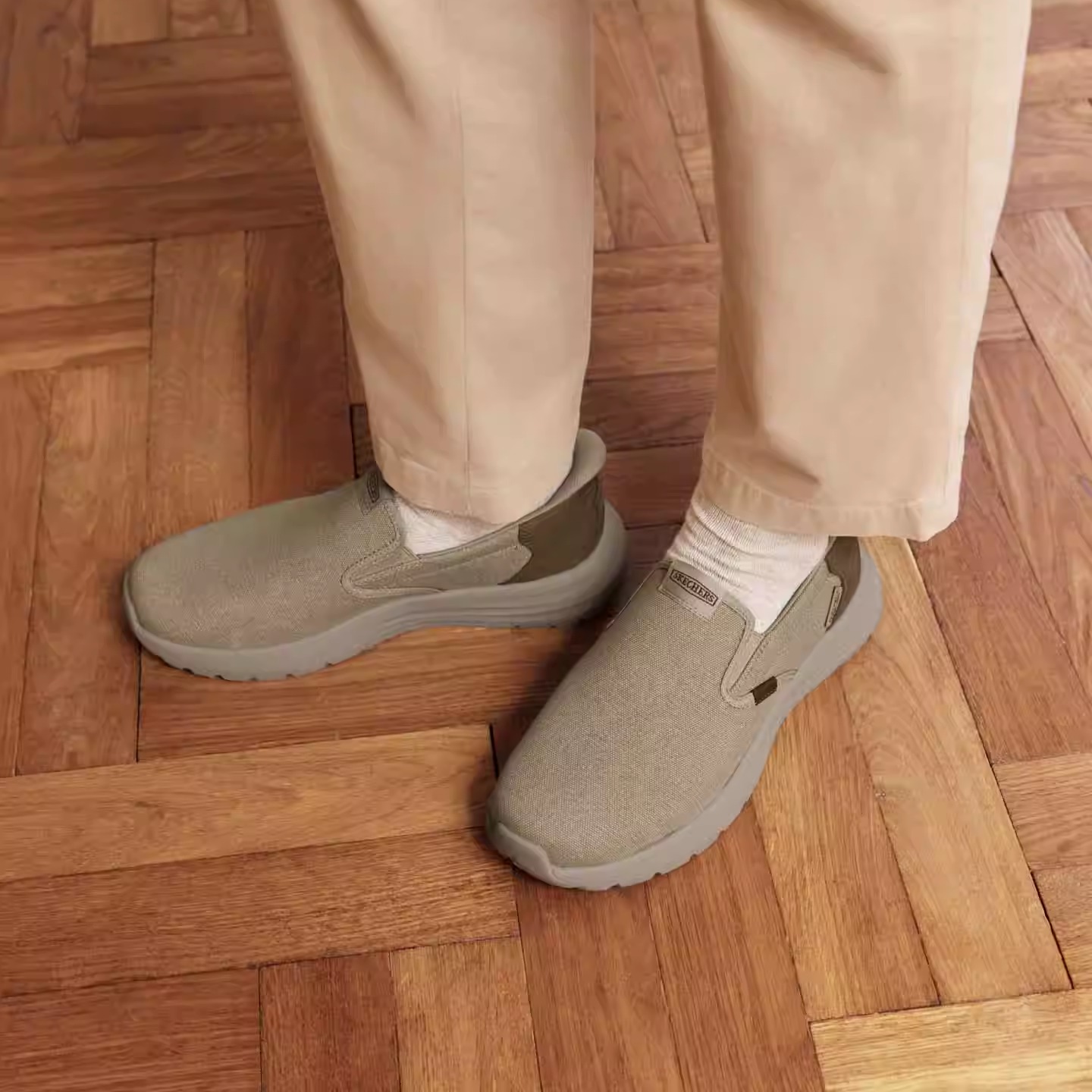 Skechers斯凯奇男鞋秋冬闪穿健步鞋EVA大底耐磨运动休闲鞋205370