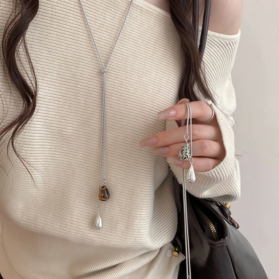 2025新款秋冬虎眼石水滴抽拉项链