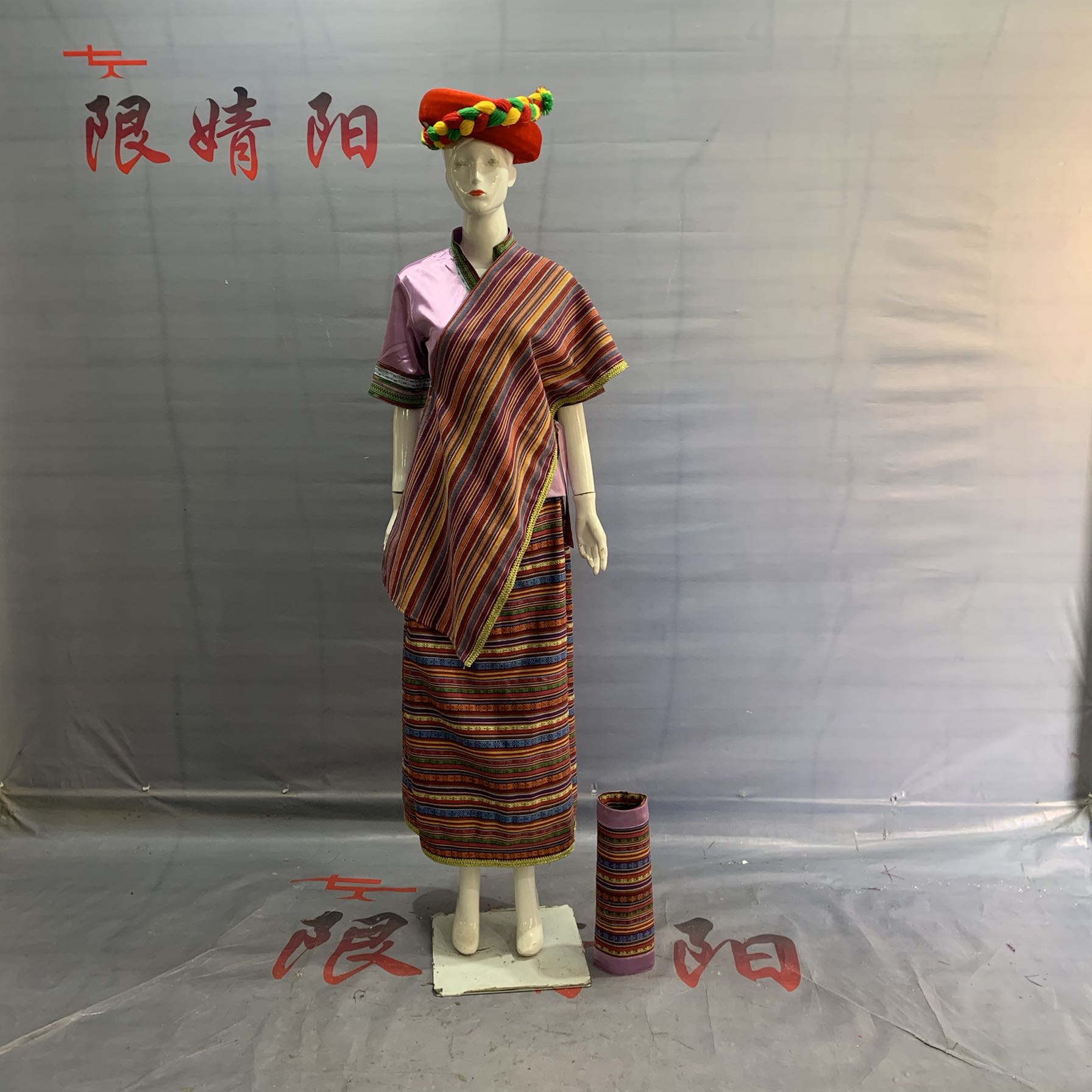 鑫佳定制少数民族门巴族服装特色条纹民族风舞蹈演出服装表演女装