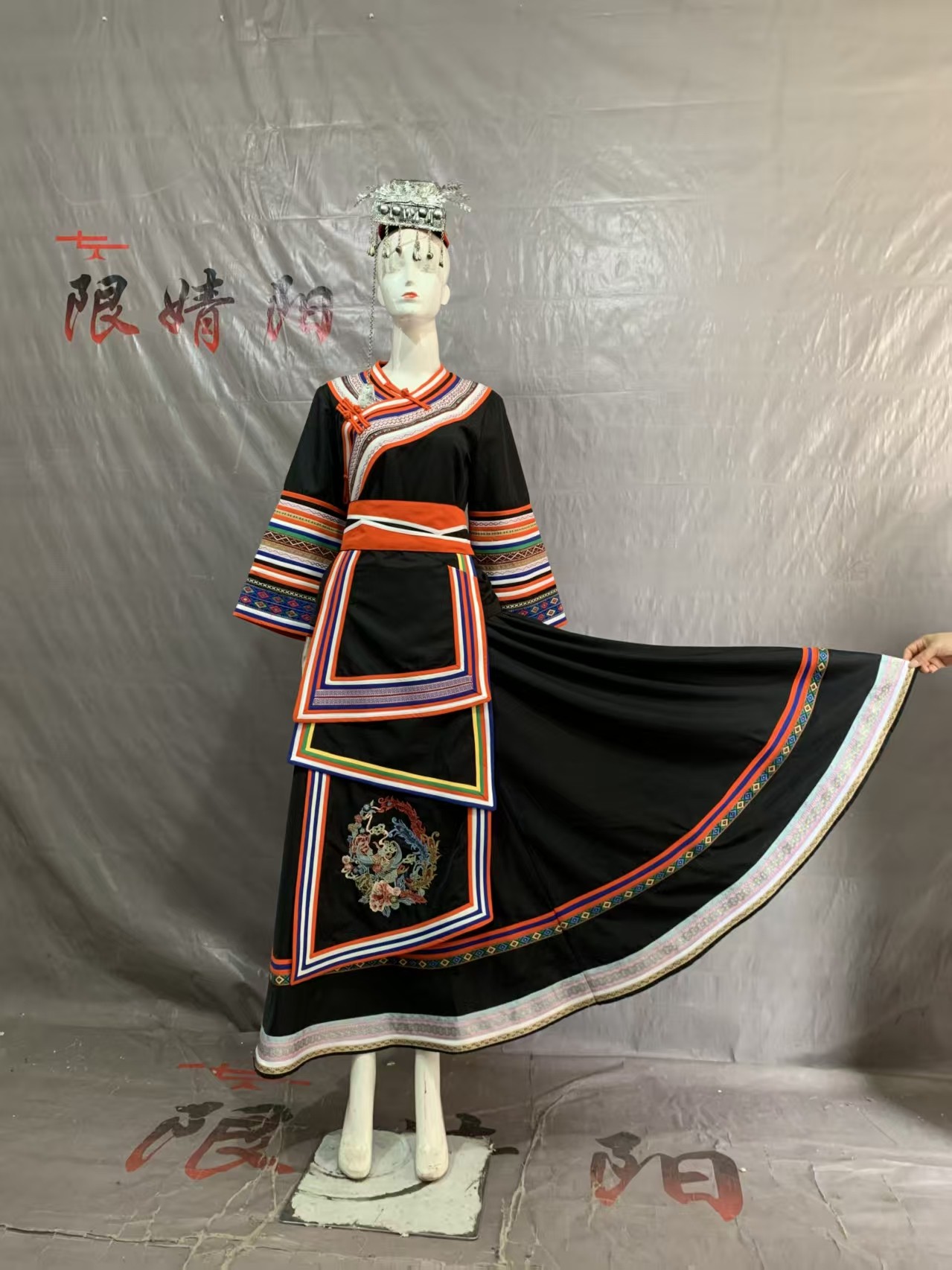 畲族服装成人女少数民族服饰刺绣舞蹈演出长裙古铜声56个民族服