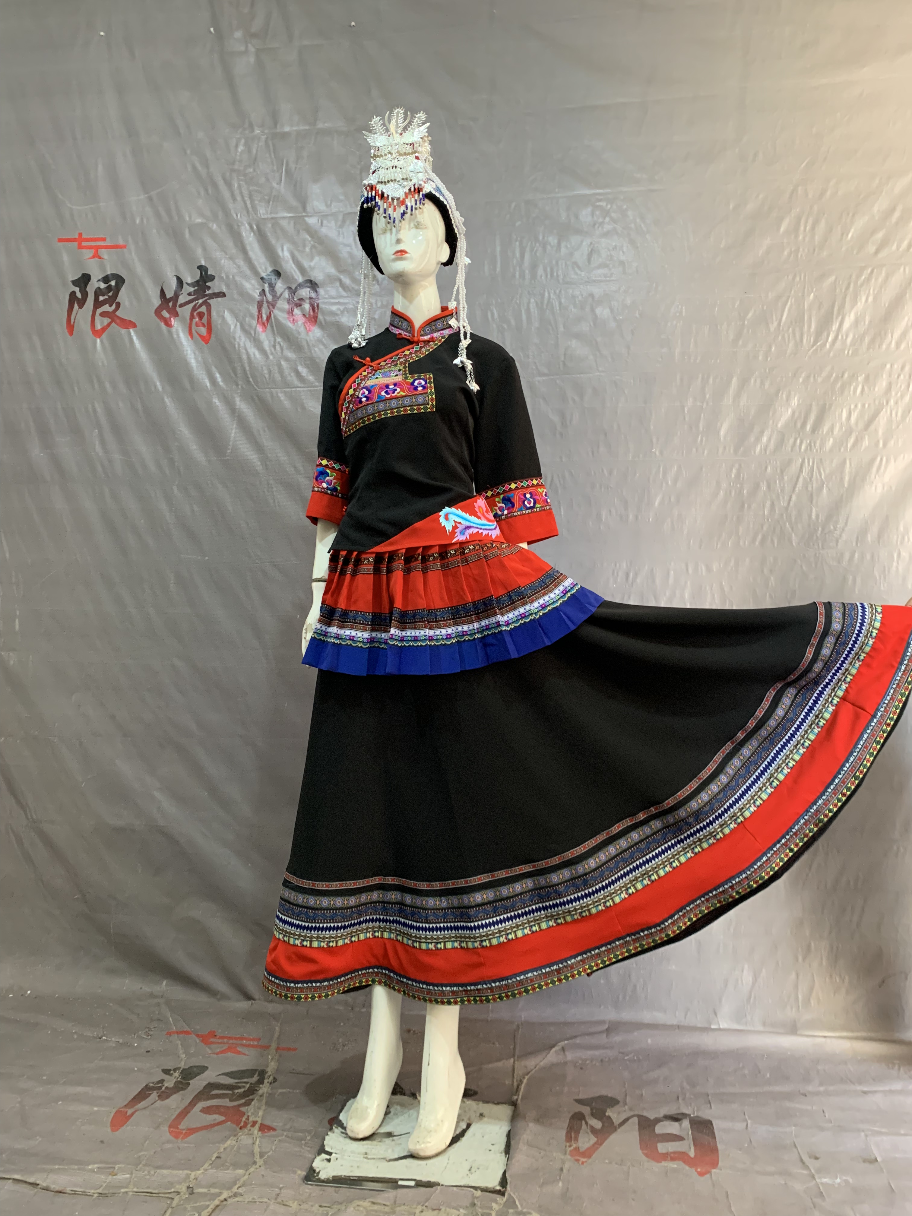 新款畲族服装女少数民族服装女畲族服装黑红色套装56 个民族服装