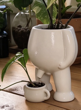搞怪撒尿花盆可爱整蛊摆件装饰品