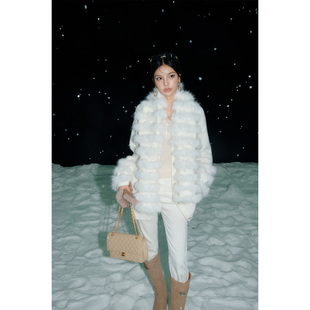 现货 新款 OLIVIA 2025冬季 保暖毛毛围脖外套 DUO围巾针织开衫