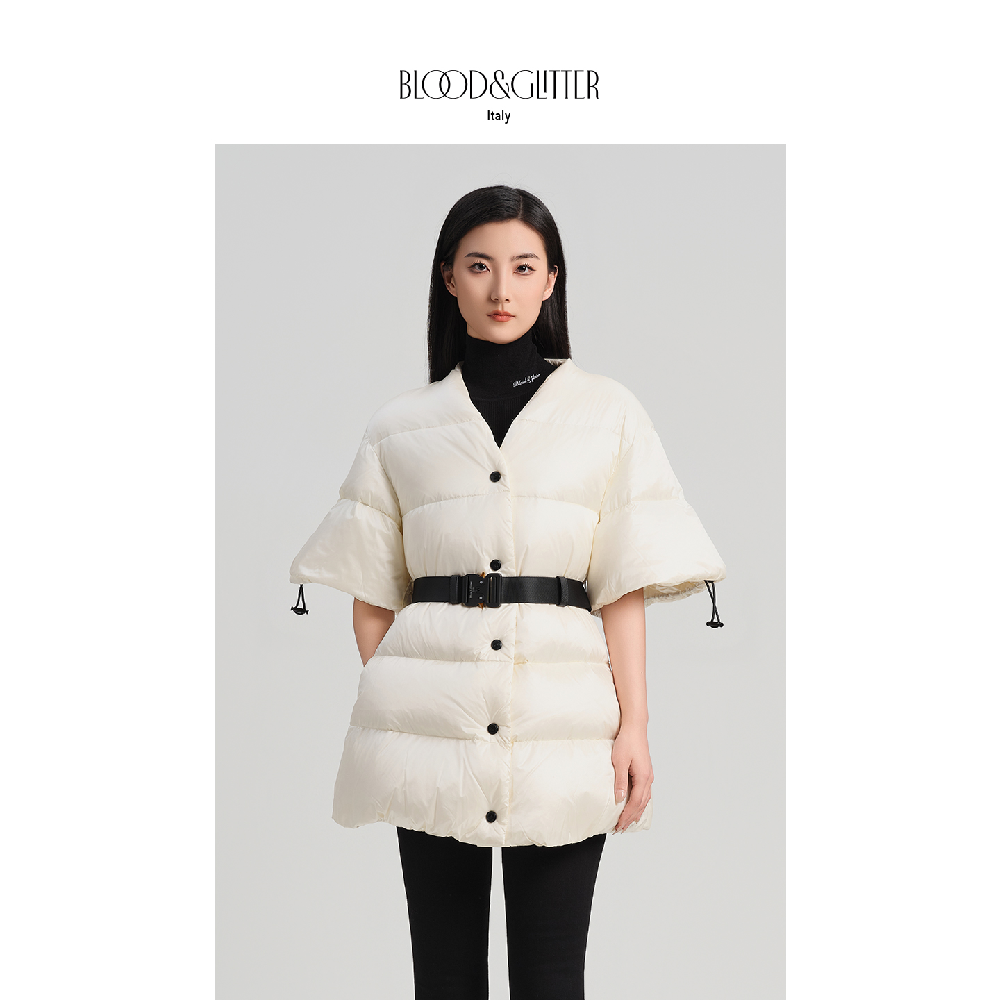 收腰短袖设计感白色鹅绒羽绒服