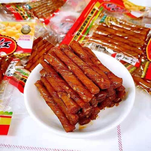 小豆条辣条相思卷麻辣零食