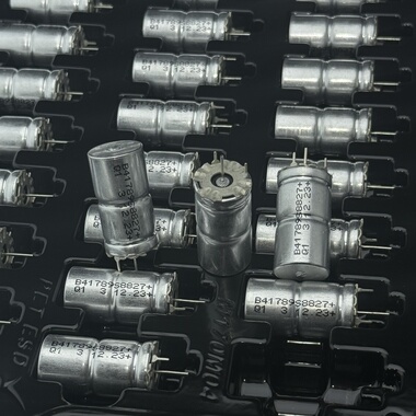 EPCOS 820UF 63V B41789S8827Q1 汽车级滤波电解电容 爱普科斯