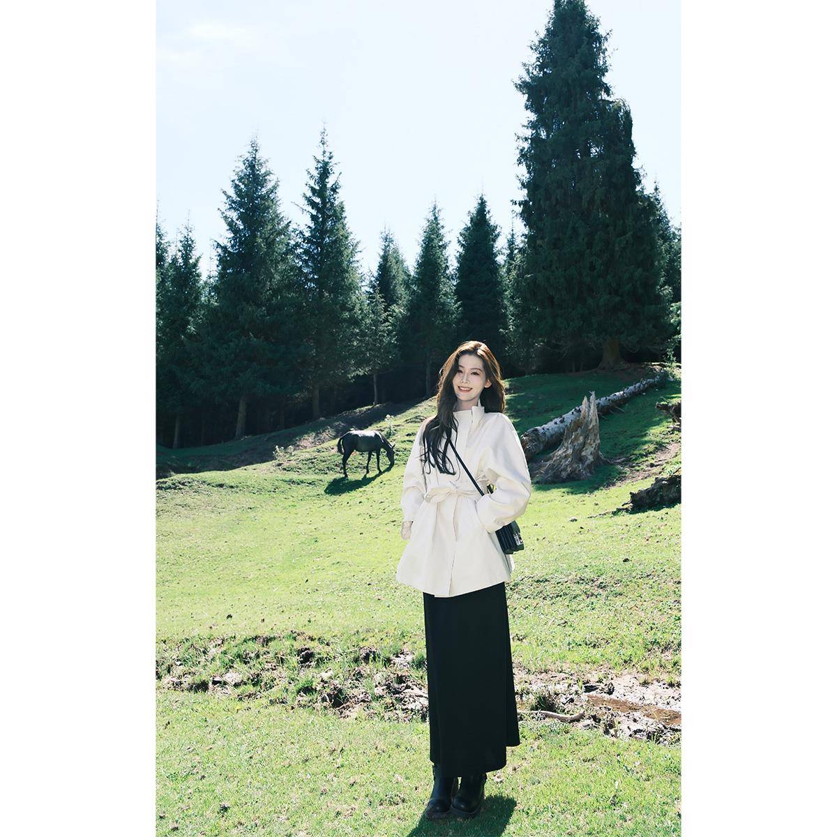 外送到瞭 白色相簿 早秋韩系风衣外套女短款英伦风上衣立领尤莱特