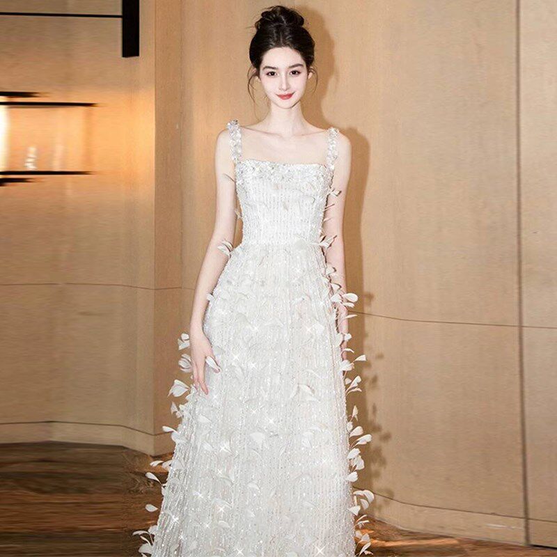 新品吊带羽毛轻婚纱高端重工订婚A宴会晨袍女小众轻奢超仙气质迎