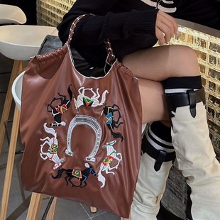 极速千窗商事升级秋冬版 BC刺绣手拎包大容量皮质托特Y包百搭手提