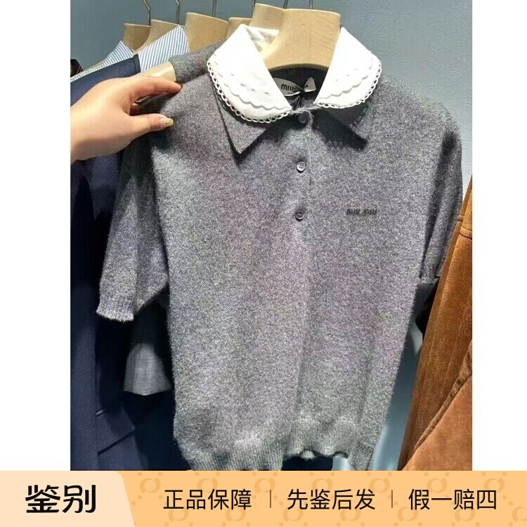 缪缪新款刺绣羊绒娃娃领POLO衫