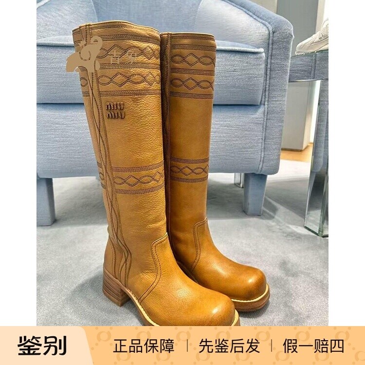缪缪2026新款刺绣皮革骑士靴