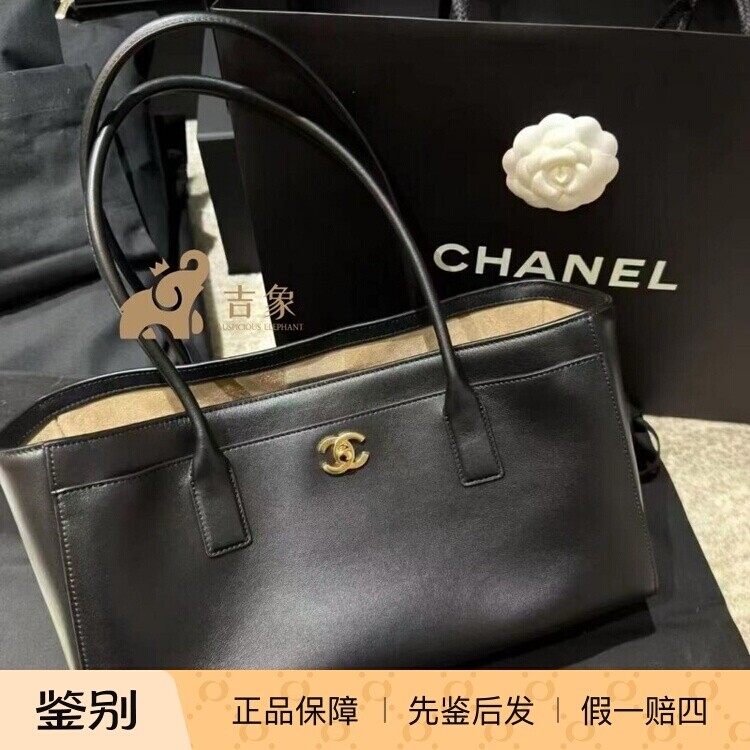 香奈儿黑金双C牛皮托特女包