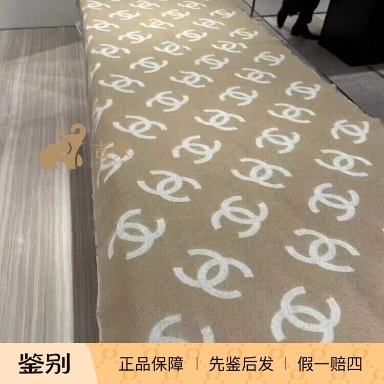 Chanel香奈儿25B新款双C围巾