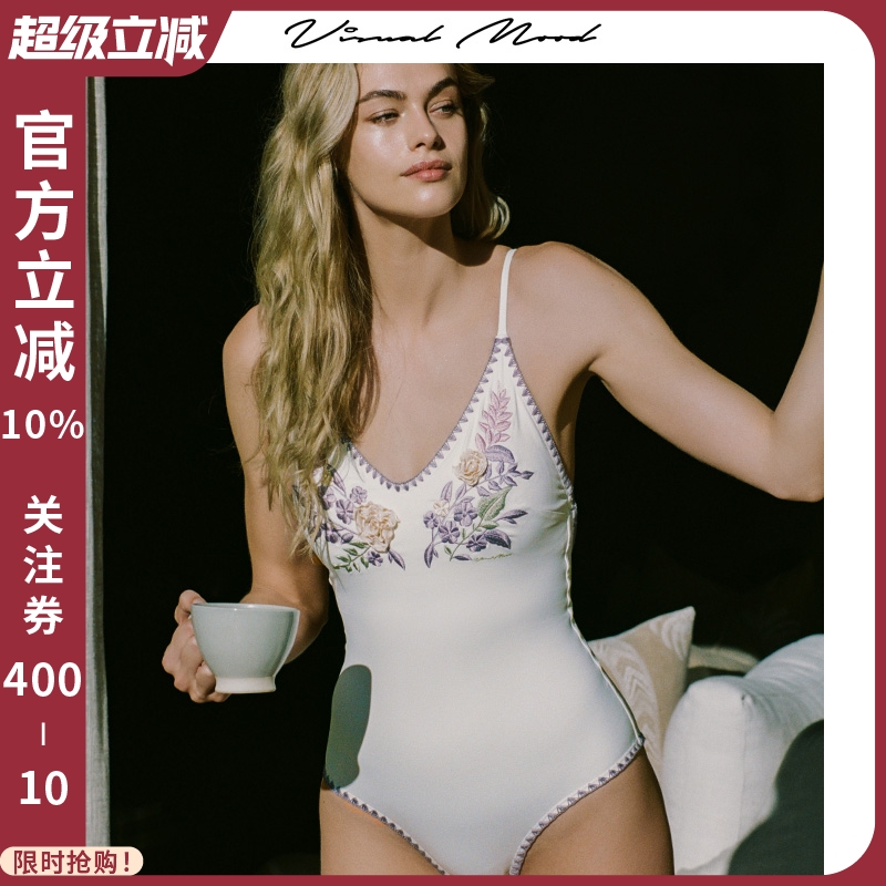 visual mood泳衣女复古盘花刺绣白紫遮肚显瘦连体温泉度假泳装
