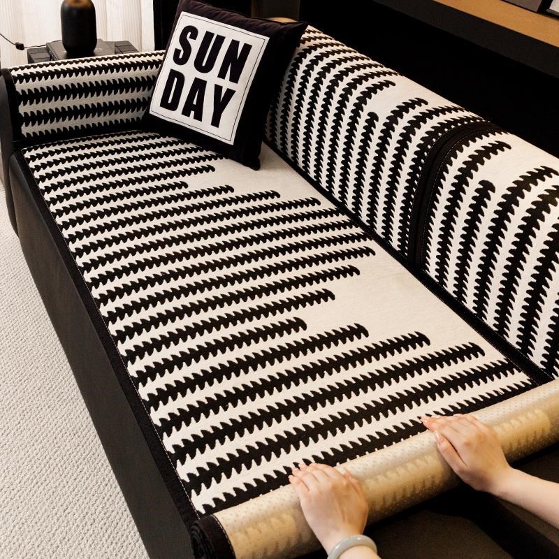 速发轻奢高级感雪尼尔沙发垫四季套用2024新款防滑直排通坐垫皮罩