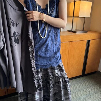 韩版蓝色重工蕾丝拼接V领吊带连衣裙女2024小众百搭叠穿打底裙子