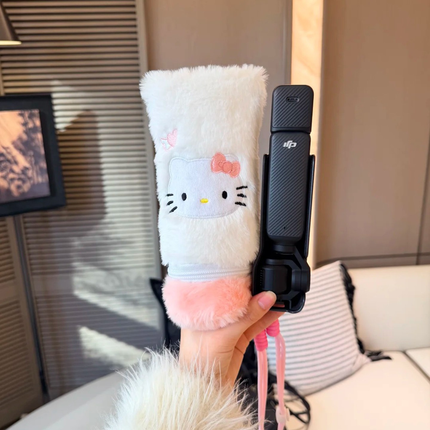 粉白色毛绒KT大疆pocket3相机包可爱创意牙膏收纳包袋云台保护套