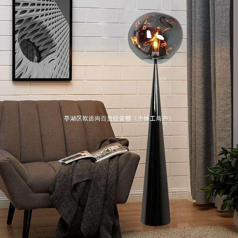 新款意大利设计师简约轻奢客厅书房感氛围沙发立式熔岩落地灯