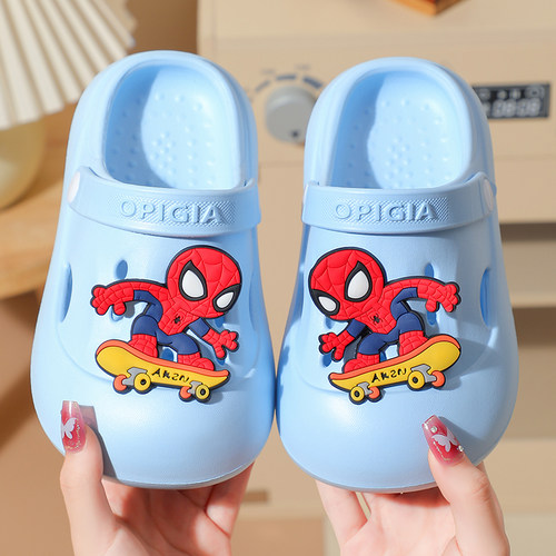 儿童卡通可爱防滑踩屎感洞洞鞋