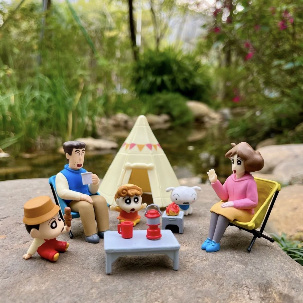 蜡笔小新野原新之助露营系列手办