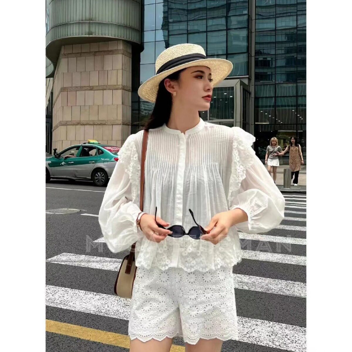 法式蕾丝刺绣衬衣短袖打条圆领花边泡泡袖衬衣国风刺绣衬衫31261