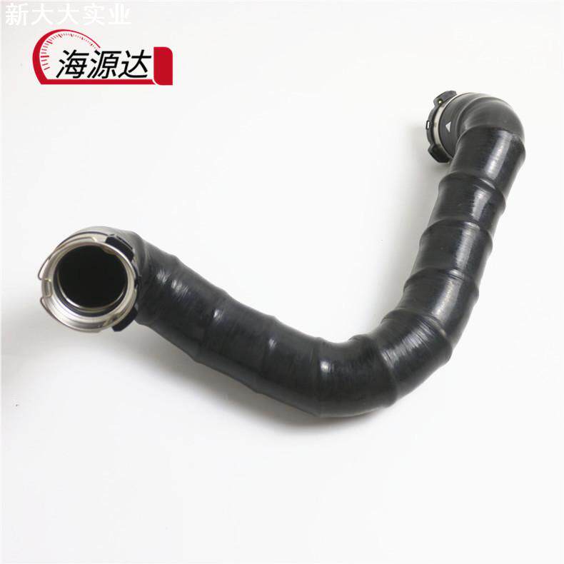 适用于奔驰w204C180200250E涡轮增压中冷器进出硅胶管A2045282582