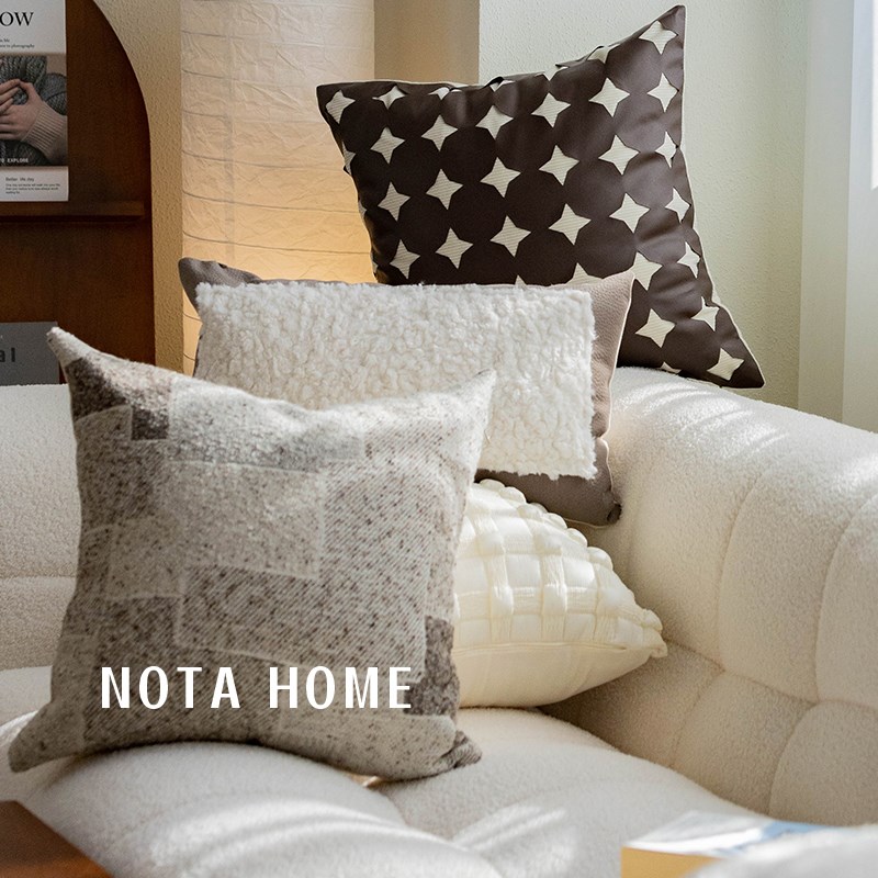 中古皮质抱枕现代简约轻奢柔软客厅沙发靠垫车载长方形腰枕抱枕套