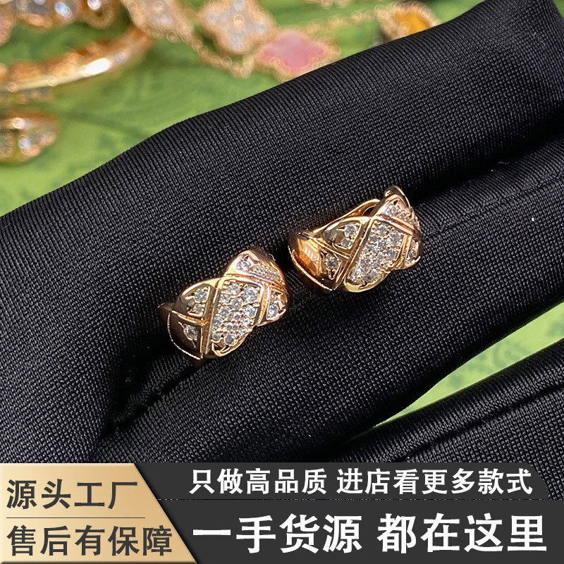 欧美小香风网红时尚潮流百搭玫瑰金不掉色新款菠萝菱格纹耳钉耳环