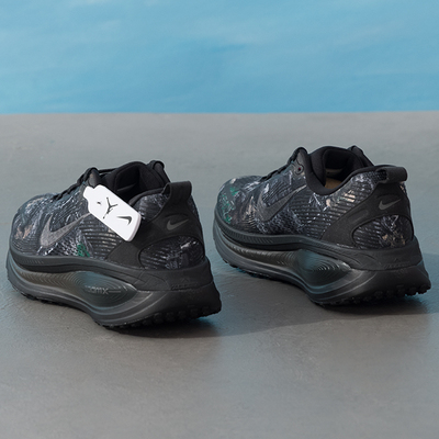 Nike耐克Vomero18男鞋春季新款网面透气缓震耐磨跑步鞋运动鞋