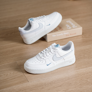Nike耐克女鞋AF1空军一号浅蓝小白色低帮运动休闲板鞋HV2511-100