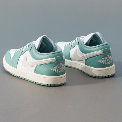NIKE耐克官方女鞋板鞋AJ1 LOW低帮耐磨抓地舒适运动休闲鞋 DC0774