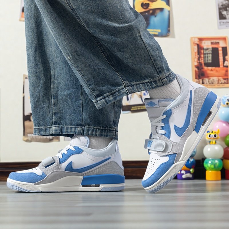 NIKE耐克女鞋秋冬新款青少年训练比赛时尚透气运动鞋篮球鞋CD9054