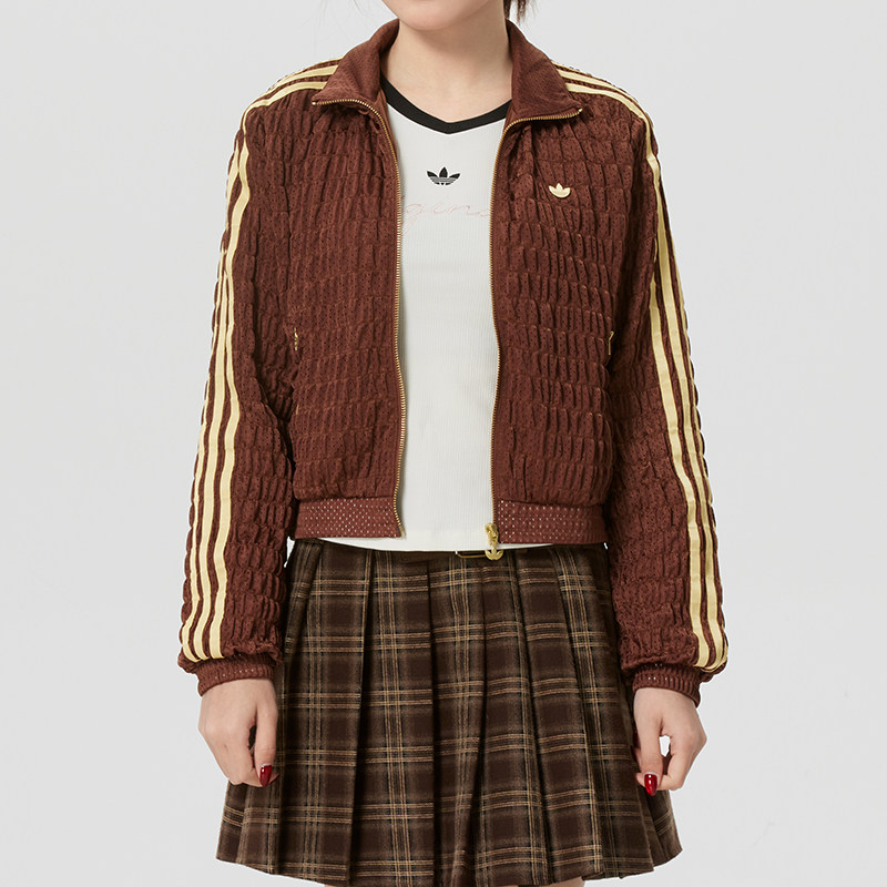 阿迪达斯女装运动服2026春款针织夹克再生面料短款立领开衫上衣
