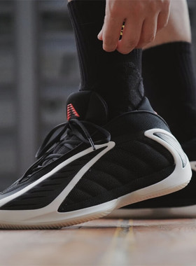 阿迪达斯AE2 With Love男款橙黑色防滑减震低帮运动篮球鞋JS3508