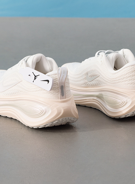 耐克NIKE超级迈柔女鞋 vomero plus运动鞋健身训练缓震透气跑步鞋