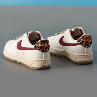 Nike耐克女子新款AIR FORCE 1 07低帮运动休闲板鞋IM7510-262