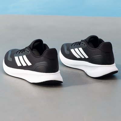 adidas阿迪达斯官方正品跑步鞋男2026春新款透气运动休闲鞋JP6377