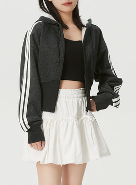 阿迪达斯黑色短款外套女装春季新款连帽运动服休闲上衣夹克KX8905