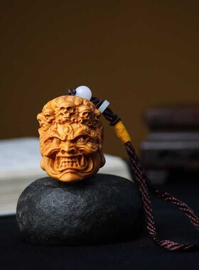 速发崖柏木雕刻不动明王手把件盘玩男士随身把玩汽车挂件佛头吊坠