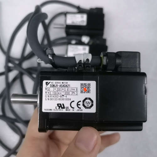 议价安川五系电机SGMJV-A5ADA21,有量,正常拆