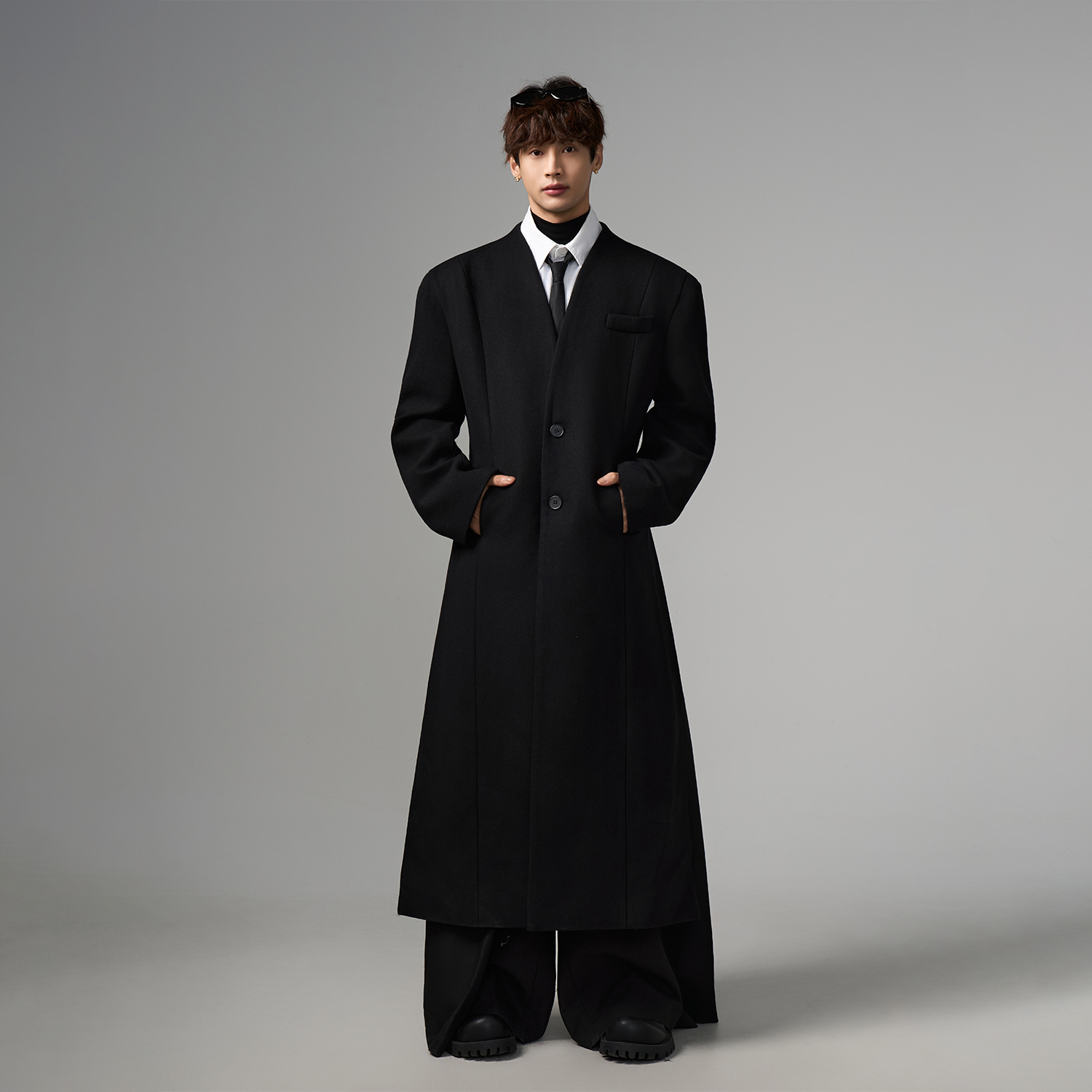 休闲收腰廓形羊毛混纺长款大衣