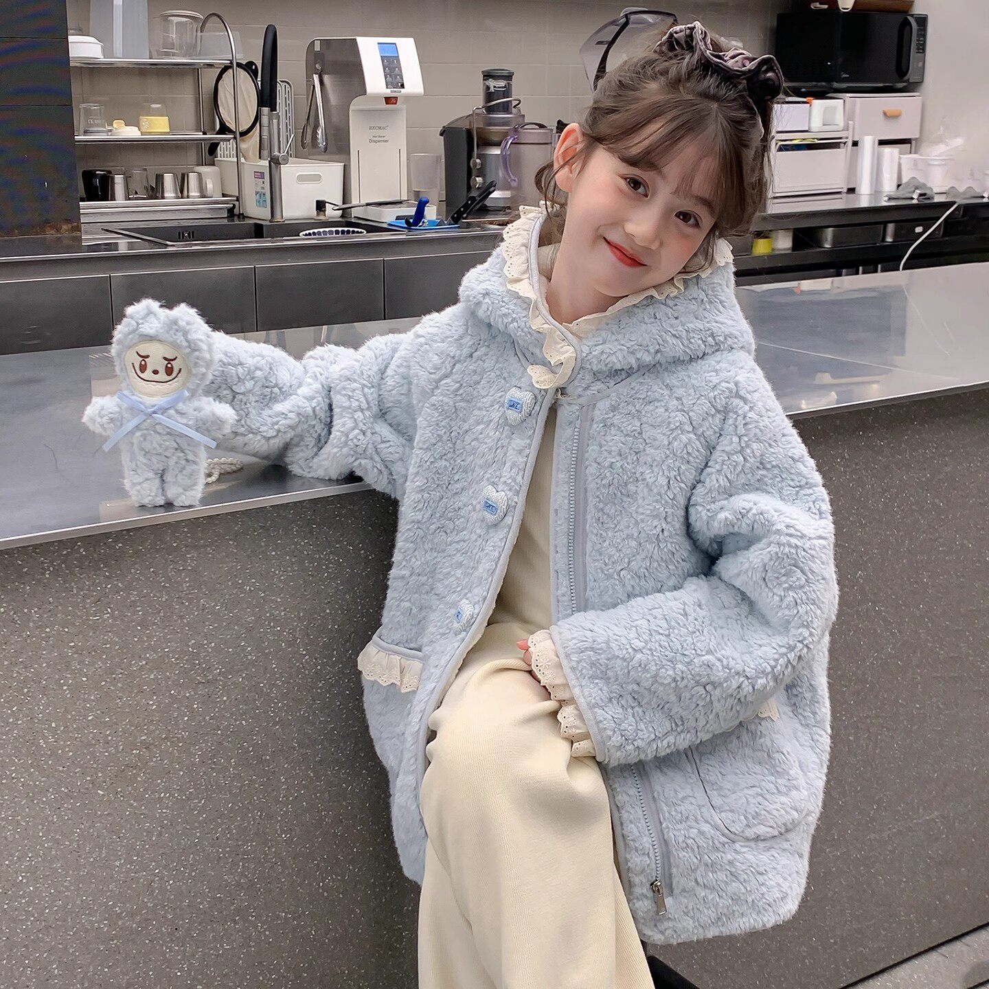 女童加绒外套冬季2025新款儿童秋冬羊羔绒加厚小女孩超好看毛毛衣