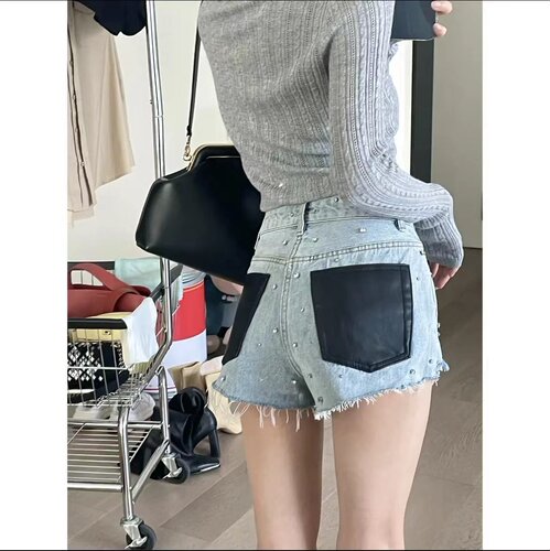 复古高腰破洞手工钉珠牛仔短裤女