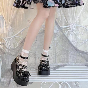 暗黑亚文化朋克交叉扣带小皮鞋女甜酷辣妹厚底增高浅口百搭单鞋子