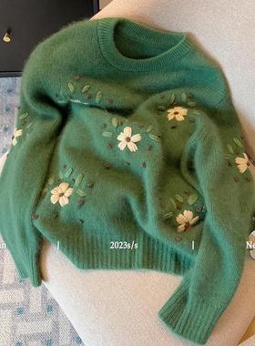 广州十三行女装绿色手工绣花圆领毛衣女秋温柔软糯洋气套头针织衫
